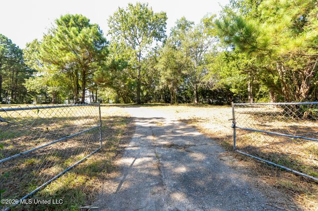 10232 Goodman Road, D'iberville, MS 39540