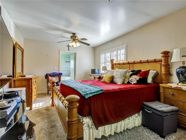 812 W Athens, Los Angeles, CA 90044