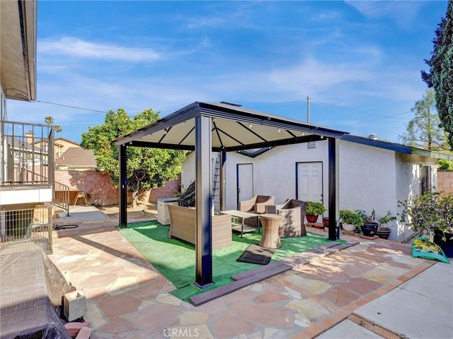 812 W Athens, Los Angeles, CA 90044