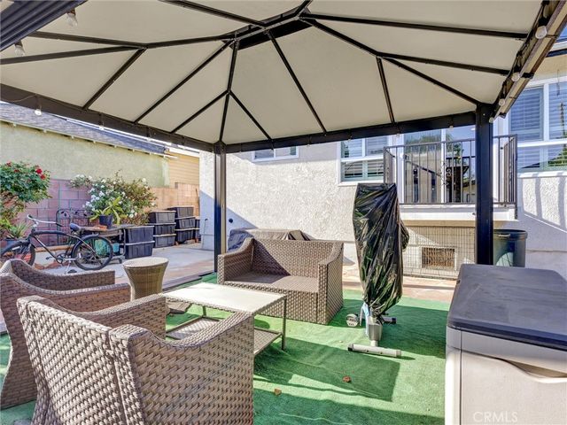 812 W Athens, Los Angeles, CA 90044