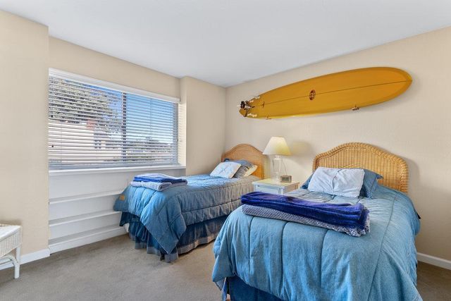 22130 E Cliff Drive 2D, Santa Cruz, CA 95062