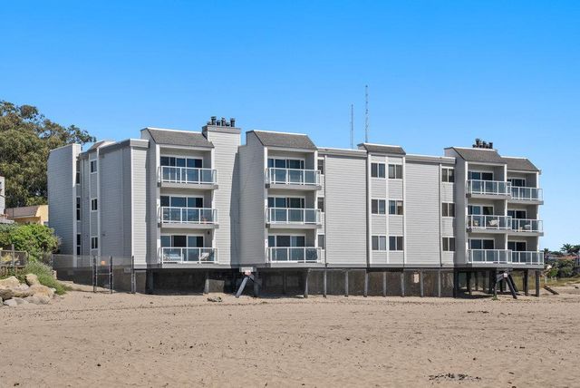 22130 E Cliff Drive 2D, Santa Cruz, CA 95062