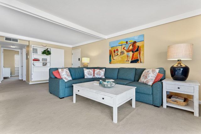 22130 E Cliff Drive 2D, Santa Cruz, CA 95062