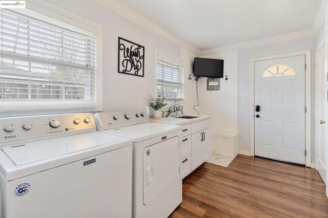 328 W Walnut St, Stockton, CA 95204