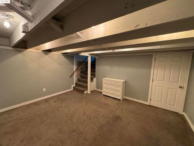 328 W Walnut St, Stockton, CA 95204