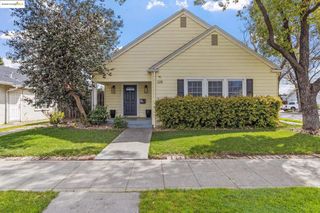328 W Walnut St, Stockton, CA 95204