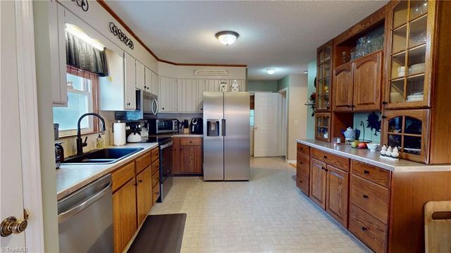 1831 Chestnut Grove Road, King, NC 27021