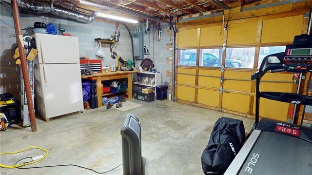 1831 Chestnut Grove Road, King, NC 27021