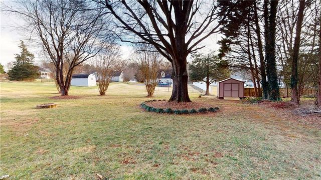 1831 Chestnut Grove Road, King, NC 27021