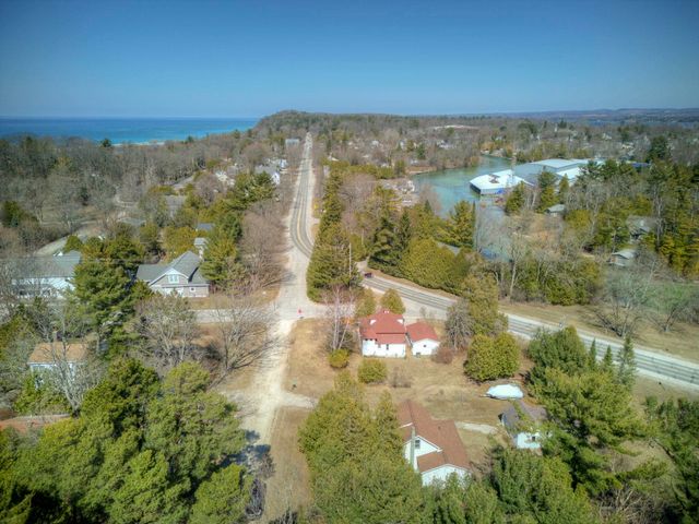 603 S Main Street, Leland, MI 49654