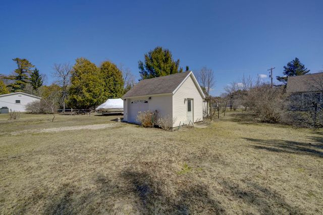 603 S Main Street, Leland, MI 49654