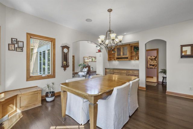 1314 Hanover Court, Waunakee, WI 53597