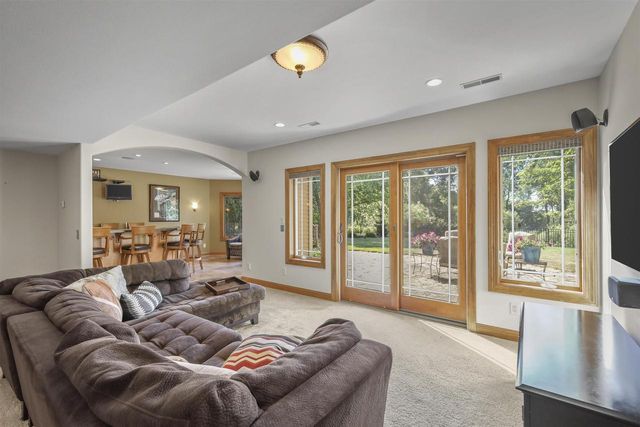 1314 Hanover Court, Waunakee, WI 53597