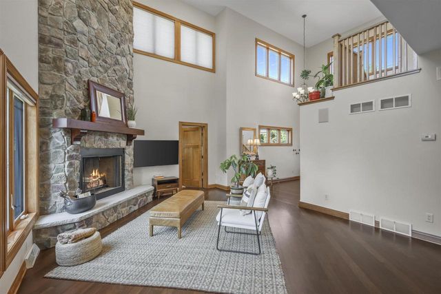 1314 Hanover Court, Waunakee, WI 53597