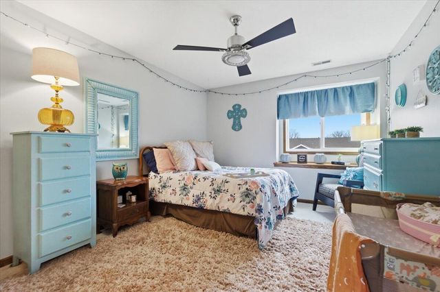 195 WOODBURY Circle, Council Bluffs, IA 51503