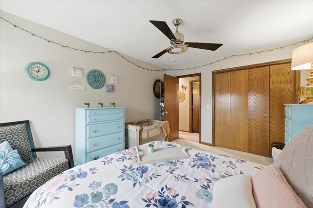 195 WOODBURY Circle, Council Bluffs, IA 51503