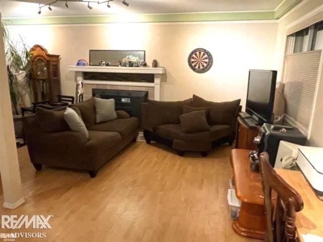30607 Glenwood Circle, Warren, MI 48088