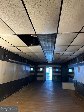 1192 YORKSHIP SQ, Camden, NJ 08104