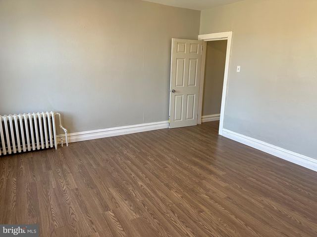 1192 YORKSHIP SQ, Camden, NJ 08104