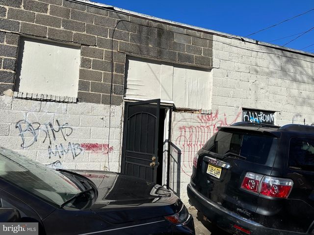 1192 YORKSHIP SQ, Camden, NJ 08104