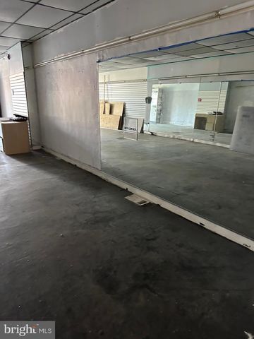 1192 YORKSHIP SQ, Camden, NJ 08104