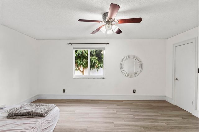 4040 NE 6th Avenue, Deerfield Beach, FL 33064