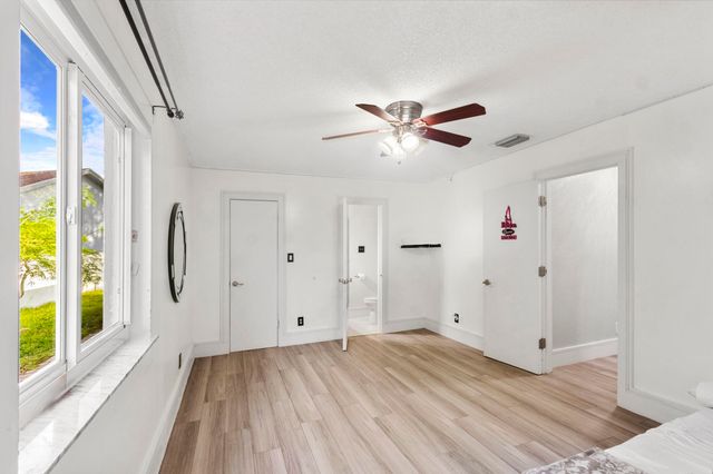 4040 NE 6th Avenue, Deerfield Beach, FL 33064