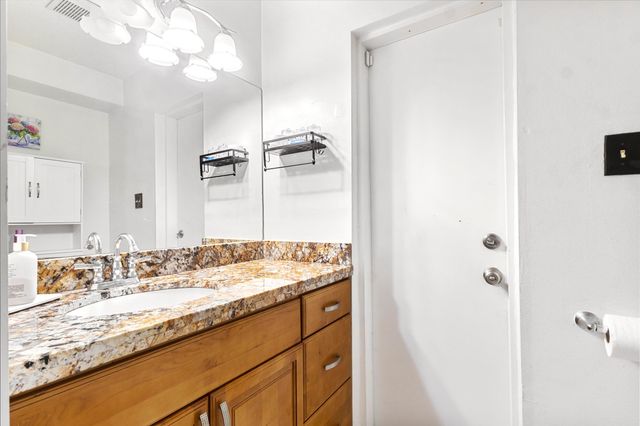 4040 NE 6th Avenue, Deerfield Beach, FL 33064