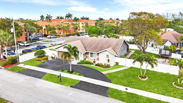 4040 NE 6th Avenue, Deerfield Beach, FL 33064