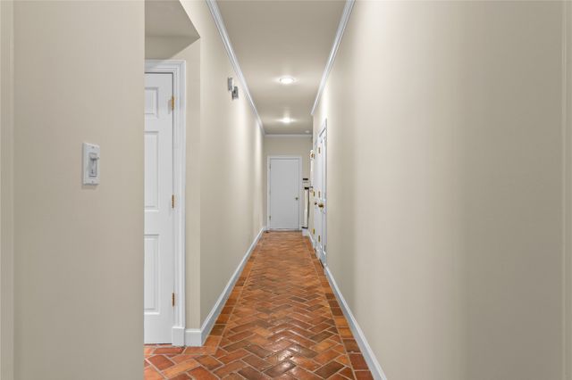 4807 S Yorktown Court, Tulsa, OK 74105