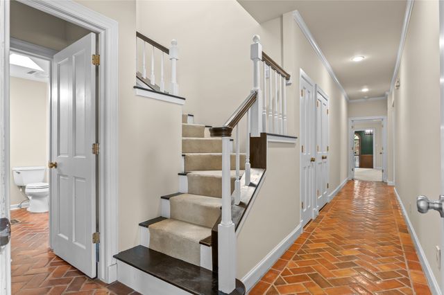4807 S Yorktown Court, Tulsa, OK 74105