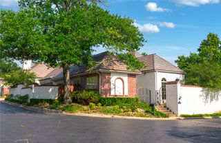 4807 S Yorktown Court, Tulsa, OK 74105