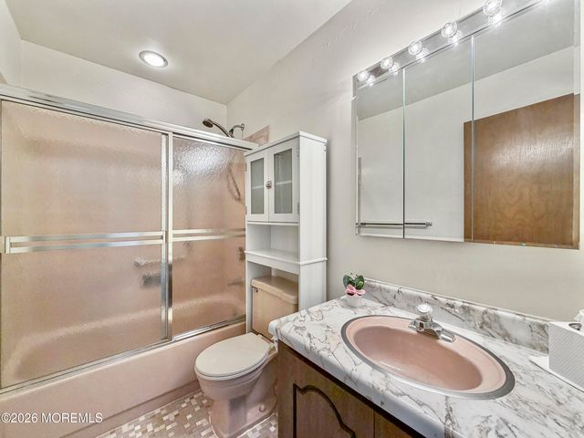 1D Sterling Street, Manchester, NJ 08759