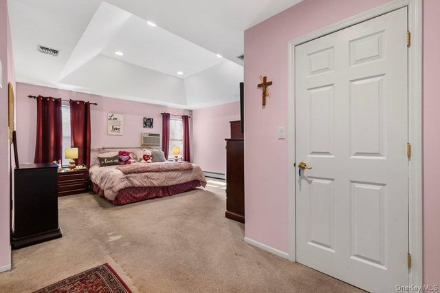 11 Moran Court, Manorville, NY 11949