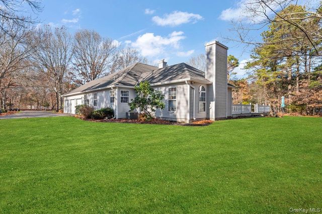 11 Moran Court, Manorville, NY 11949