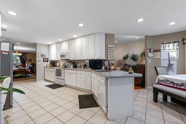 11 Moran Court, Manorville, NY 11949