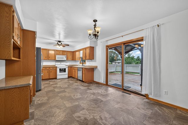 8448 Centaur Drive, Machesney Park, IL 61115
