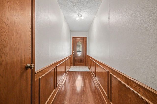 913 Cannan Drive, Angleton, TX 77515