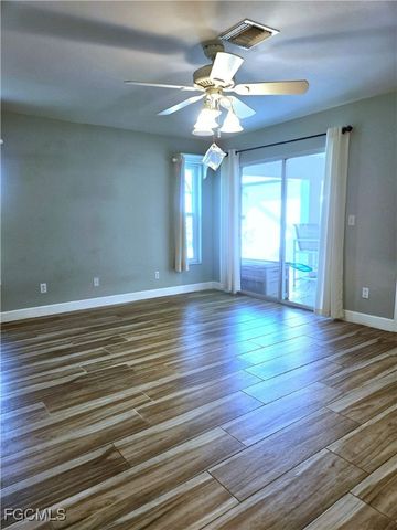 2537 SW 29th TER, Cape Coral, FL 33914