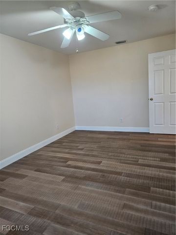 2537 SW 29th TER, Cape Coral, FL 33914