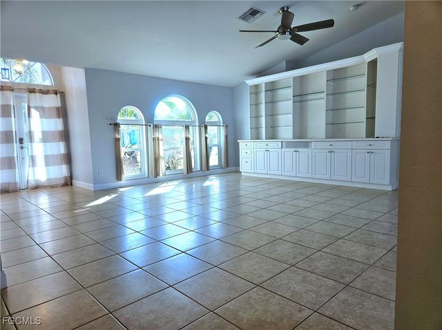 2537 SW 29th TER, Cape Coral, FL 33914