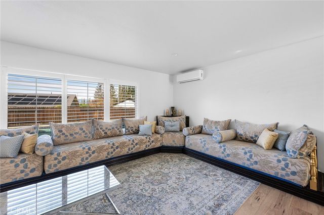 1320 W Fern, Redlands, CA 92373