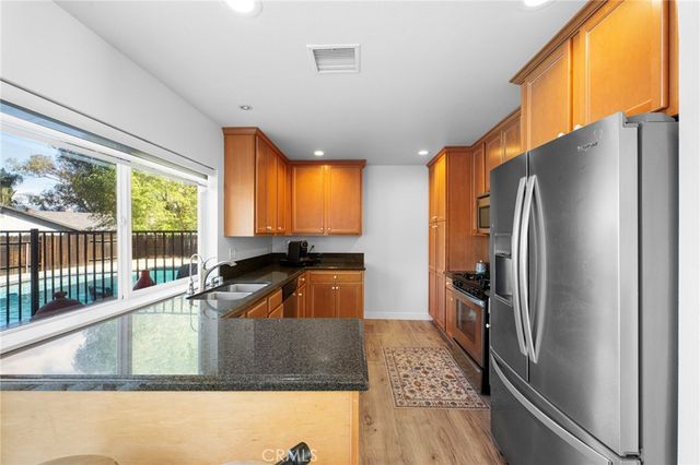 1320 W Fern, Redlands, CA 92373