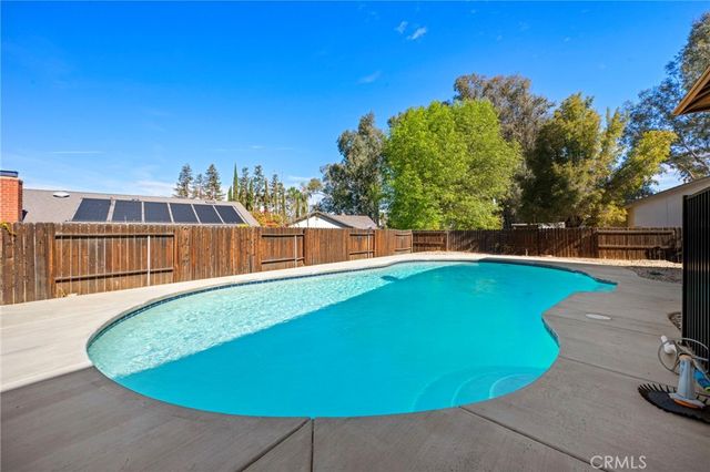 1320 W Fern, Redlands, CA 92373