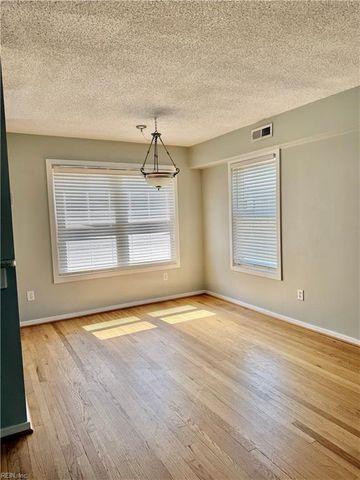 2306 Bergen CT, Virginia Beach, VA 23451