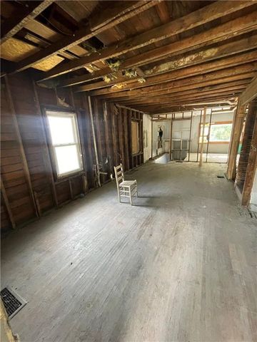 1818 S Overton Avenue, Independence, MO 64052