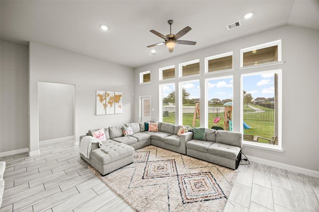 18931 Lynnwood Crest Drive, Manvel, TX 77578