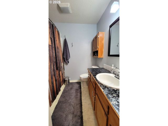 3291 OSAGE St, Springfield, OR 97478