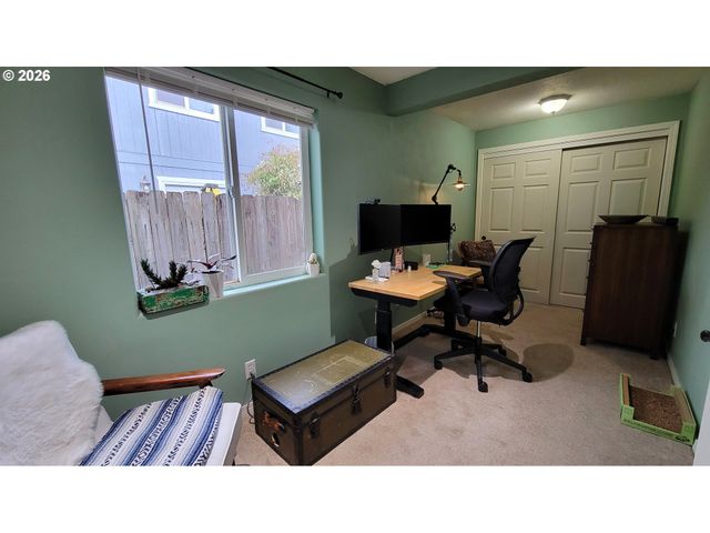 3291 OSAGE St, Springfield, OR 97478