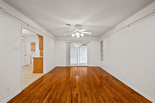 219 W Wilson Avenue, Sherman, TX 75090
